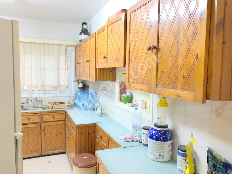 Flat For Sale in Türk Mahallesi, Kyrenia