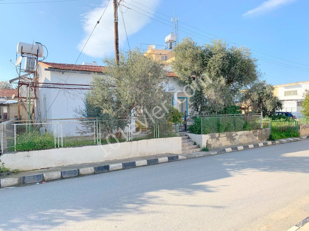 Detached House For Sale in Alayköy, Nicosia