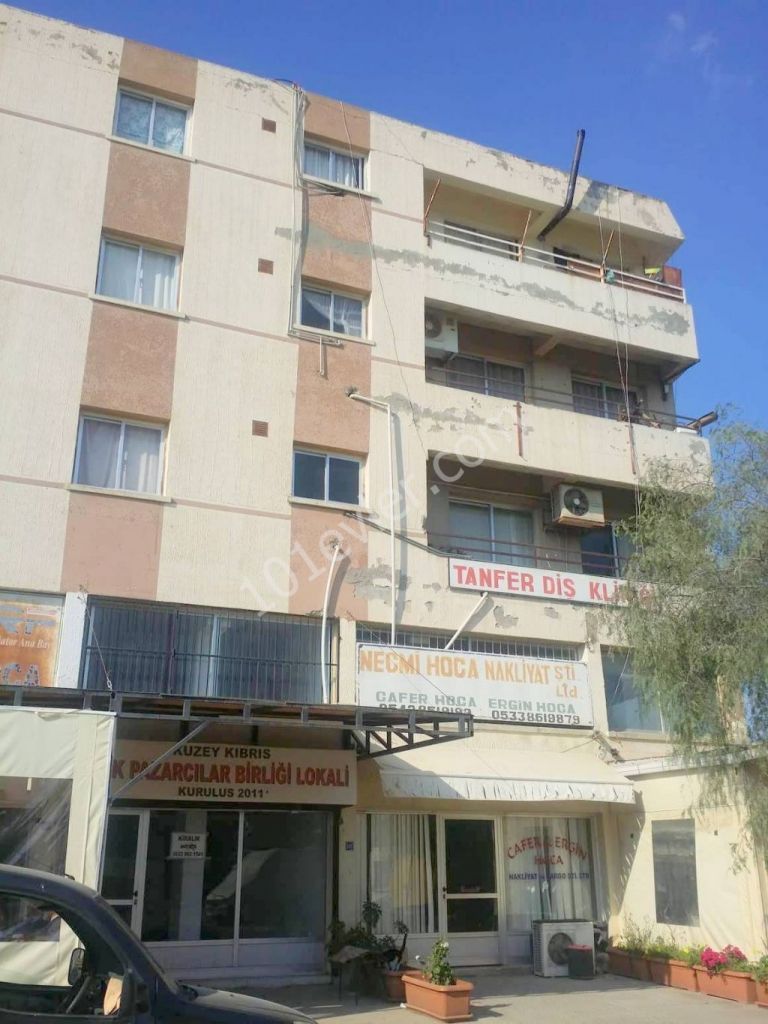 KÜÇÜK KAYMAKLIDA SATILIK DAİRE 