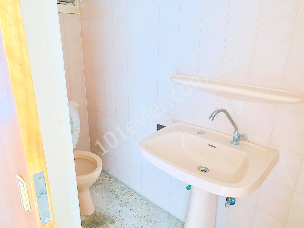 Flat For Sale in Yenişehir, Nicosia