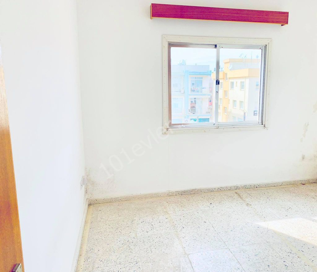 YENİŞEHİRDE SATILIK DAİRE 