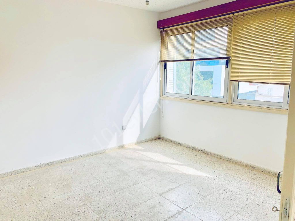 YENİŞEHİRDE SATILIK DAİRE 