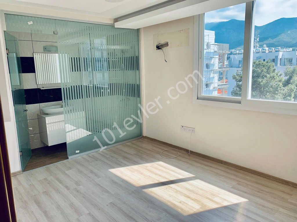 Flat To Rent in Girne Merkez, Kyrenia