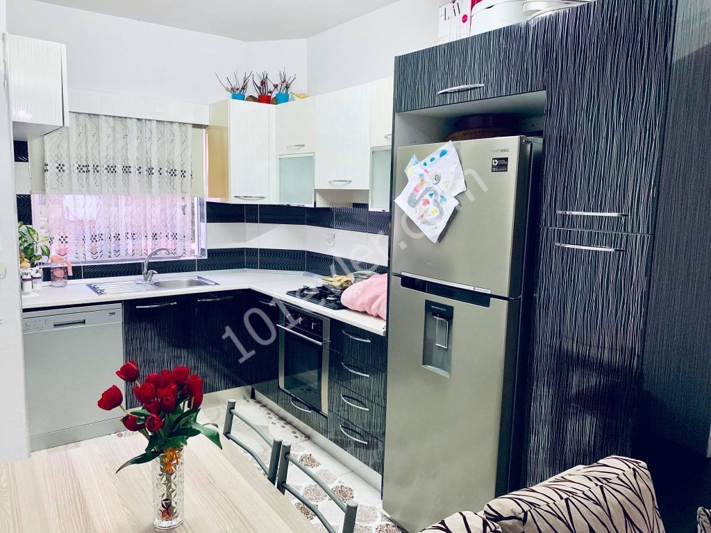 GÖNYELİDE SATILIK DAİRE 