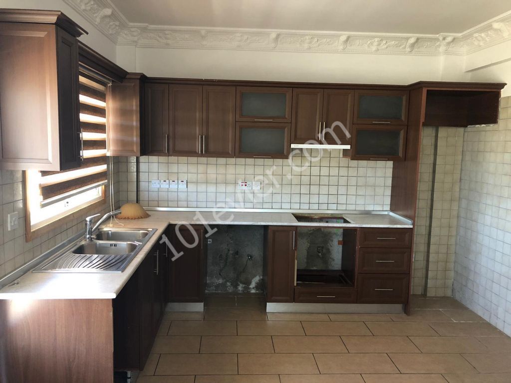 Detached House For Sale in Minareliköy, Nicosia