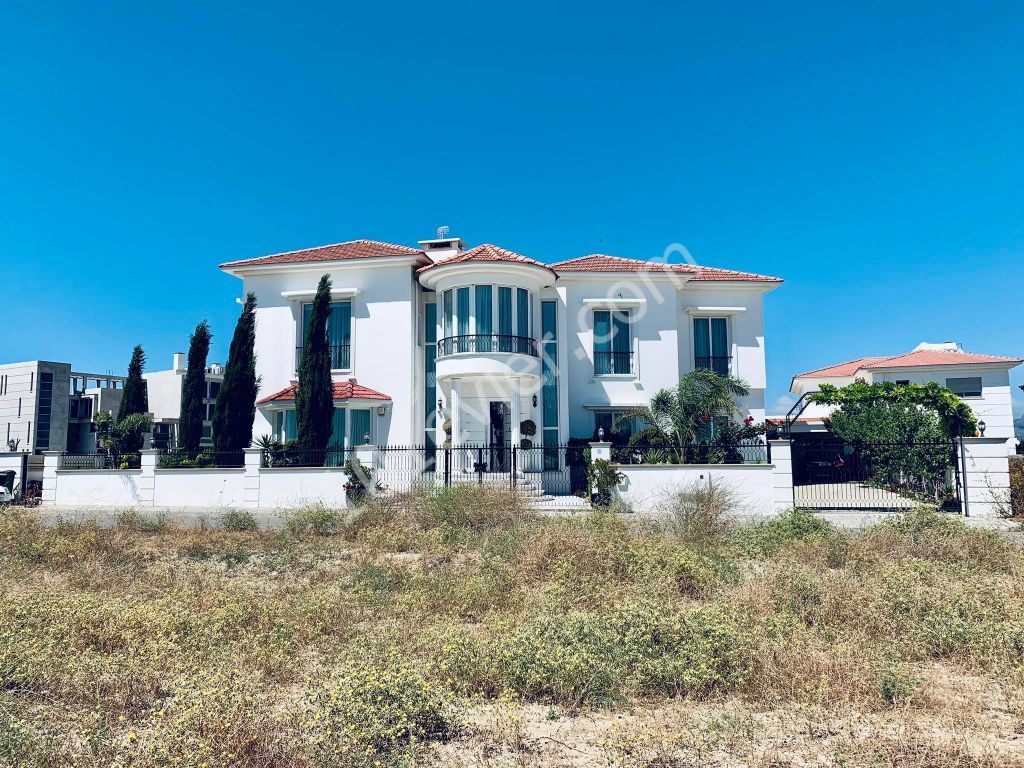 Villa For Sale in Yenikent, Nicosia