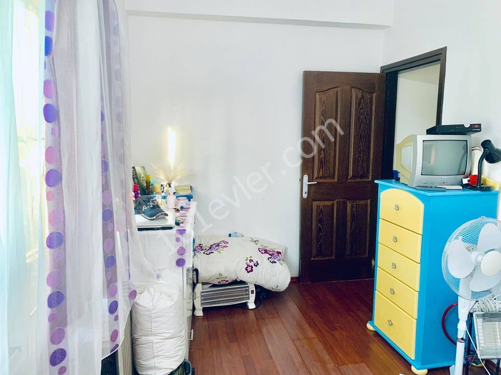 KÜÇÜK KAYMAKLIDA SATILIK ZEMİN KAT DAİRE 