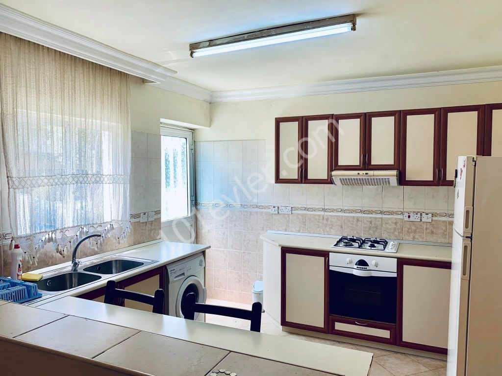 Detached House For Sale in Küçük Kaymaklı, Nicosia