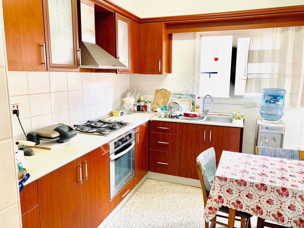 Flat For Sale in Küçük Kaymaklı, Nicosia