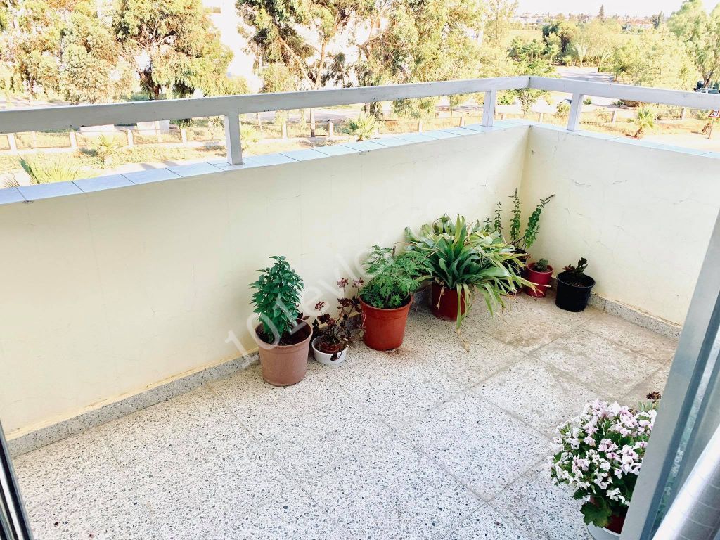 Flat For Sale in Küçük Kaymaklı, Nicosia