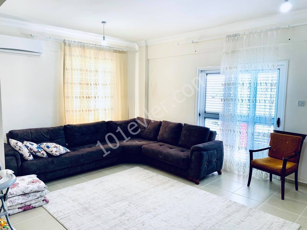 GÖNYELİ ÇIKIŞINDA SATILIK DAİRE 