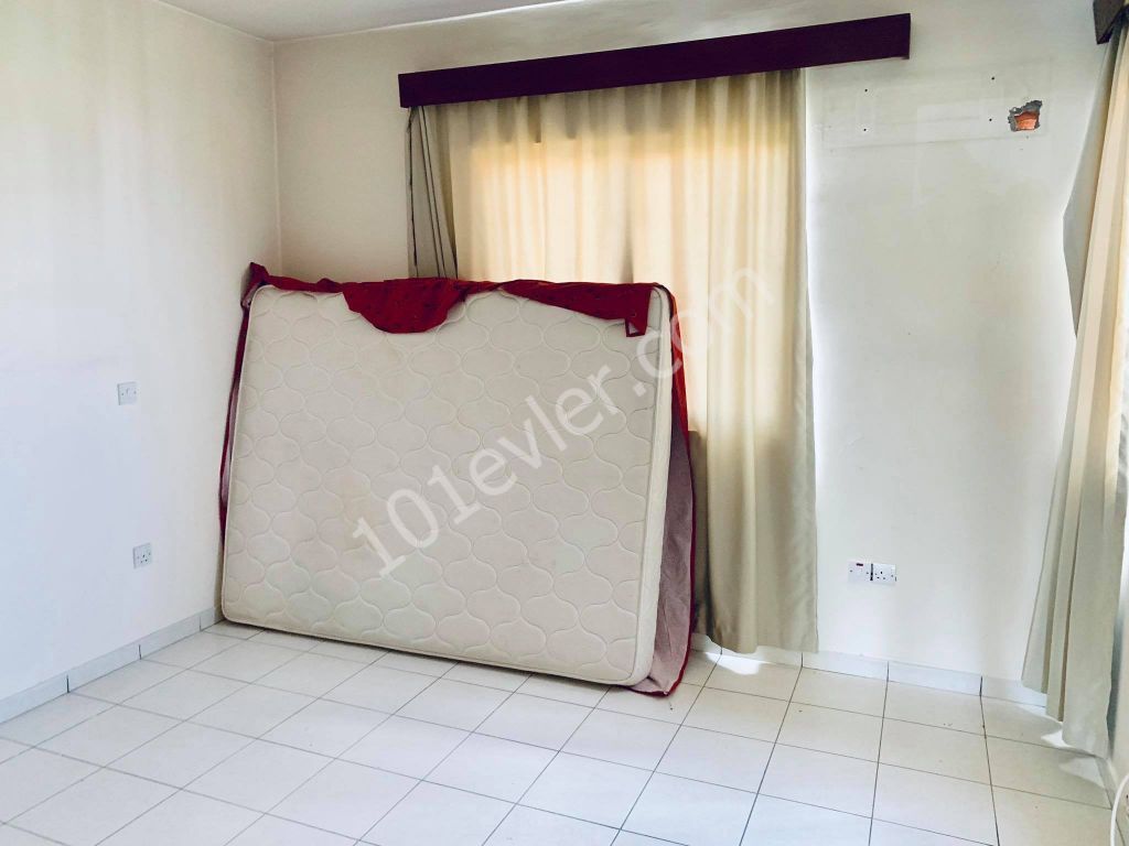 GÖNYELİDE SATILIK  DAİRE 