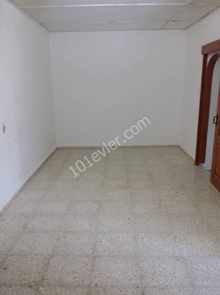 Detached House For Sale in Değirmenlik, Nicosia