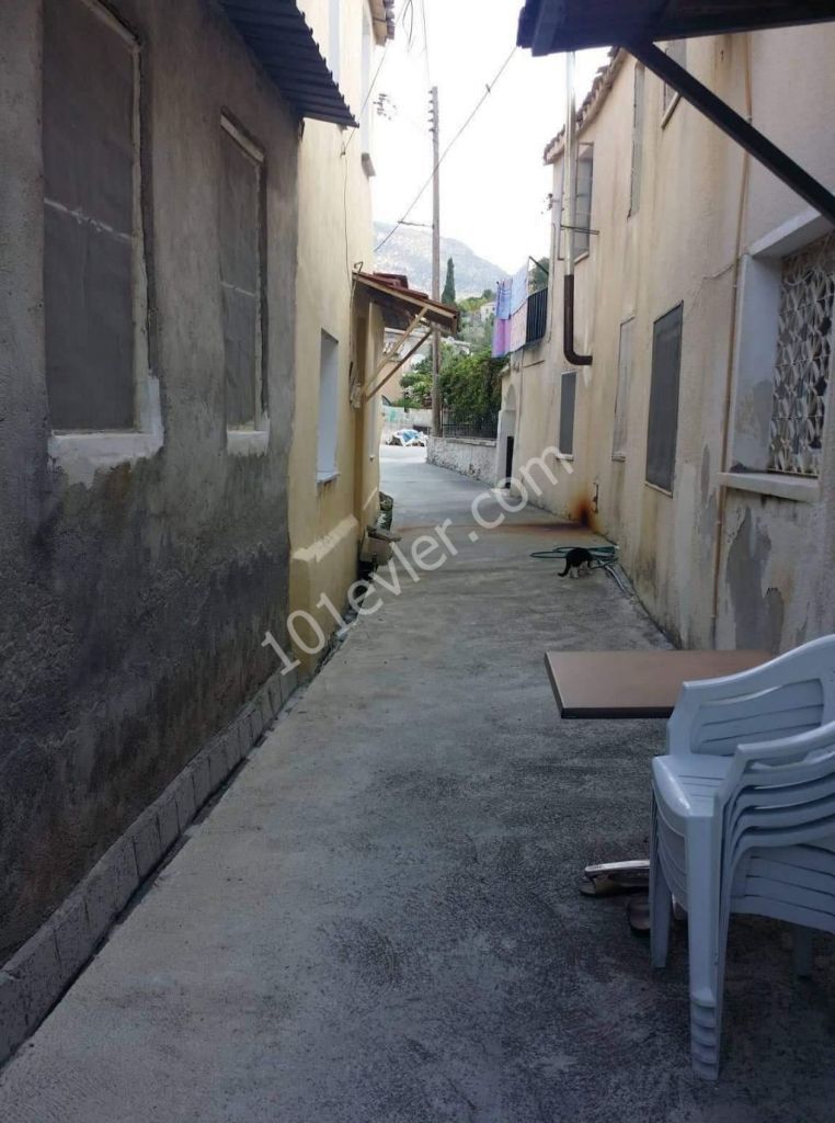 Detached House For Sale in Değirmenlik, Nicosia