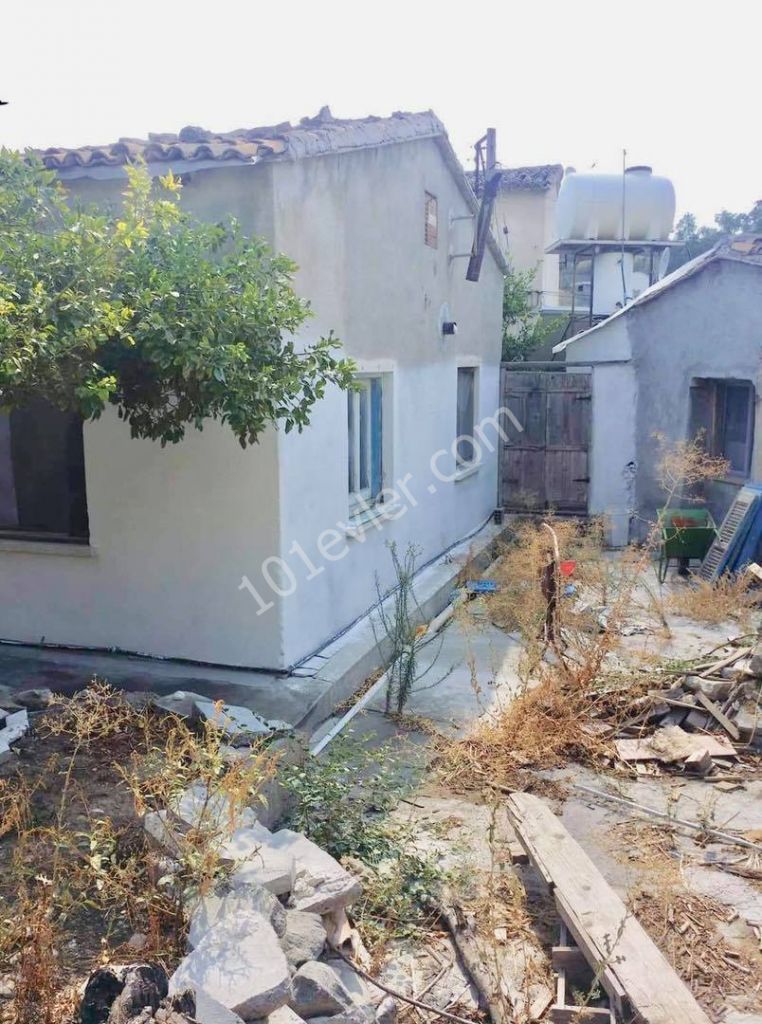 Detached House For Sale in Değirmenlik, Nicosia