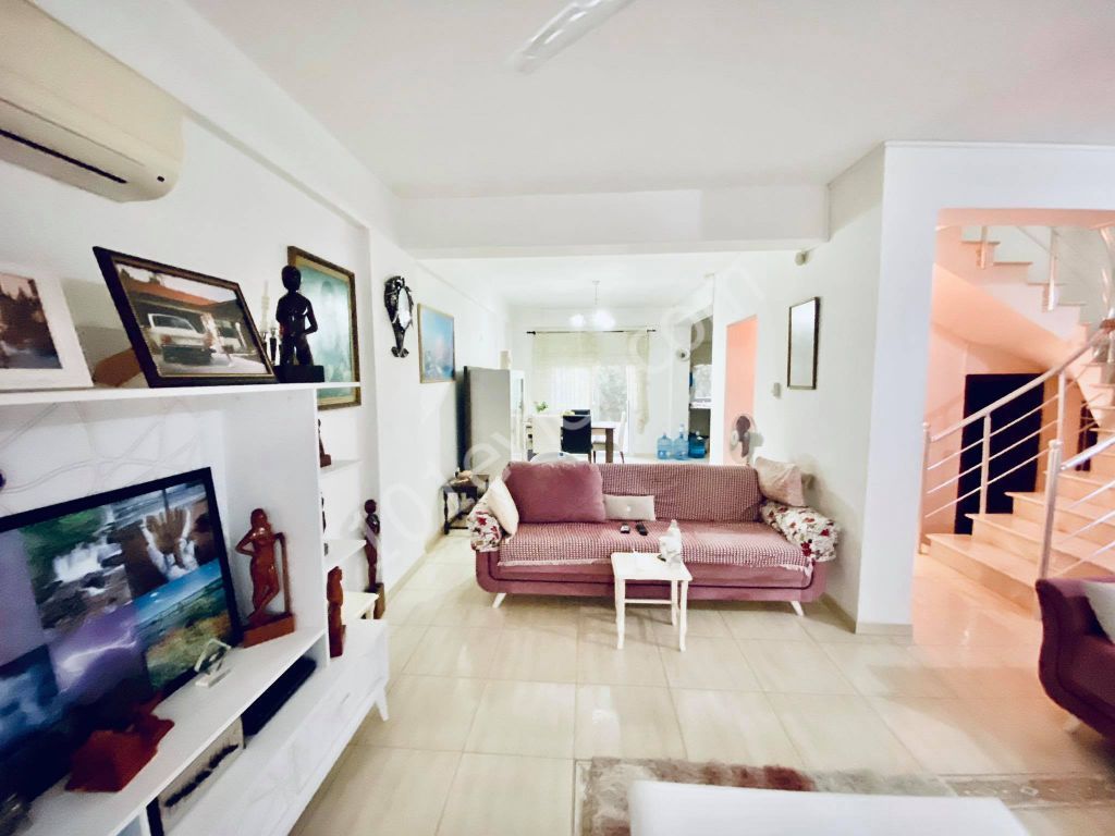 Villa For Sale in Küçük Kaymaklı, Nicosia