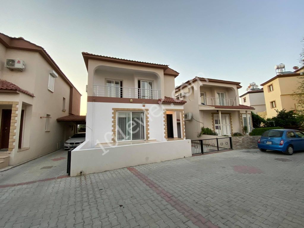 Villa For Sale in Küçük Kaymaklı, Nicosia