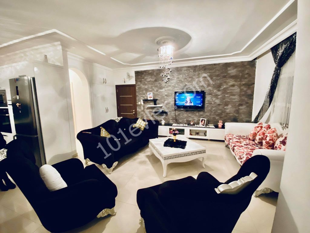 GİRNE  BOĞAZDA SATILIK DAİRE 