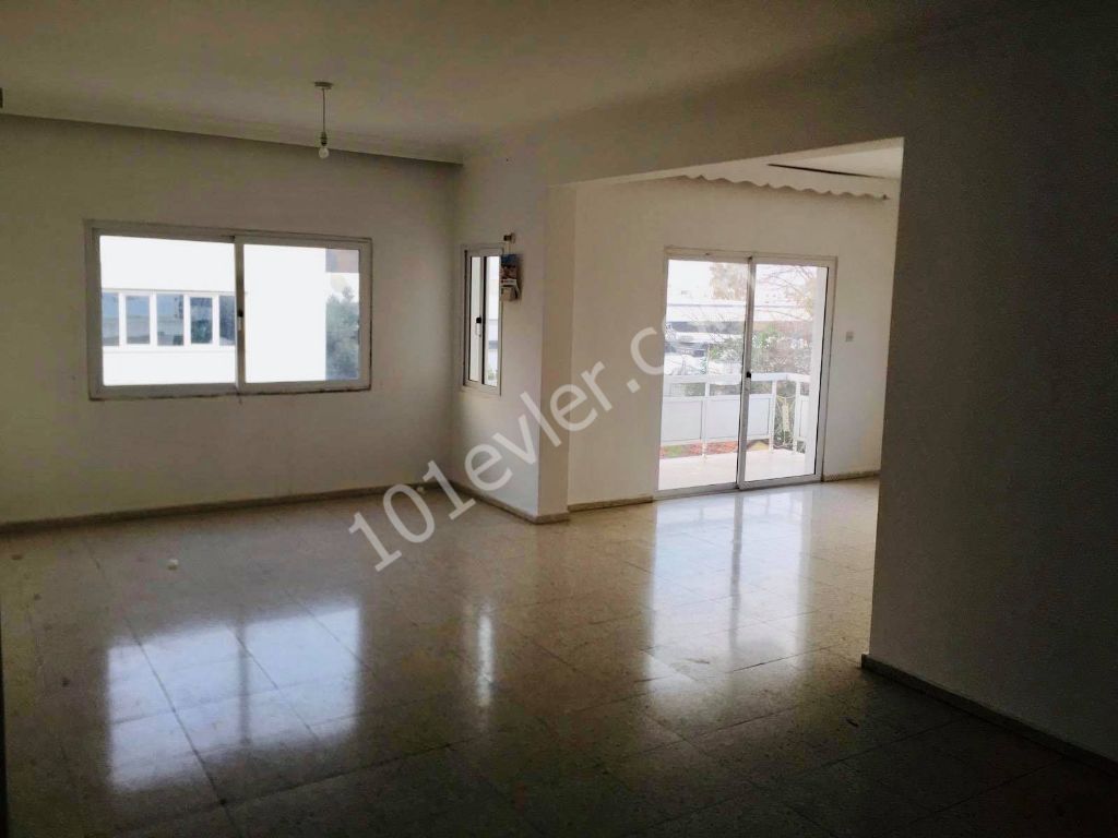 Flat To Rent in Küçük Kaymaklı, Nicosia