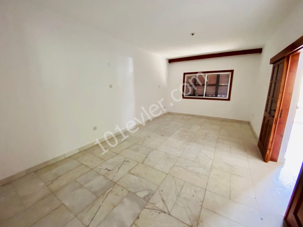 Yenikentde kiralık eşyasız ikiz villa