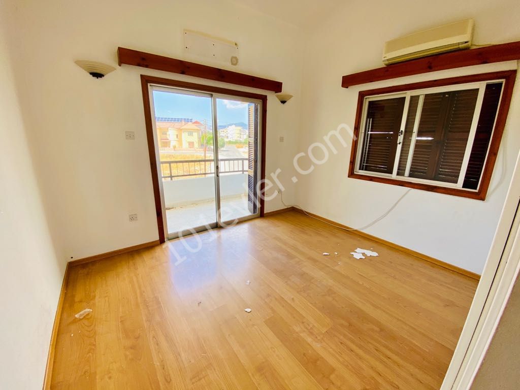 Yenikentde kiralık eşyasız ikiz villa