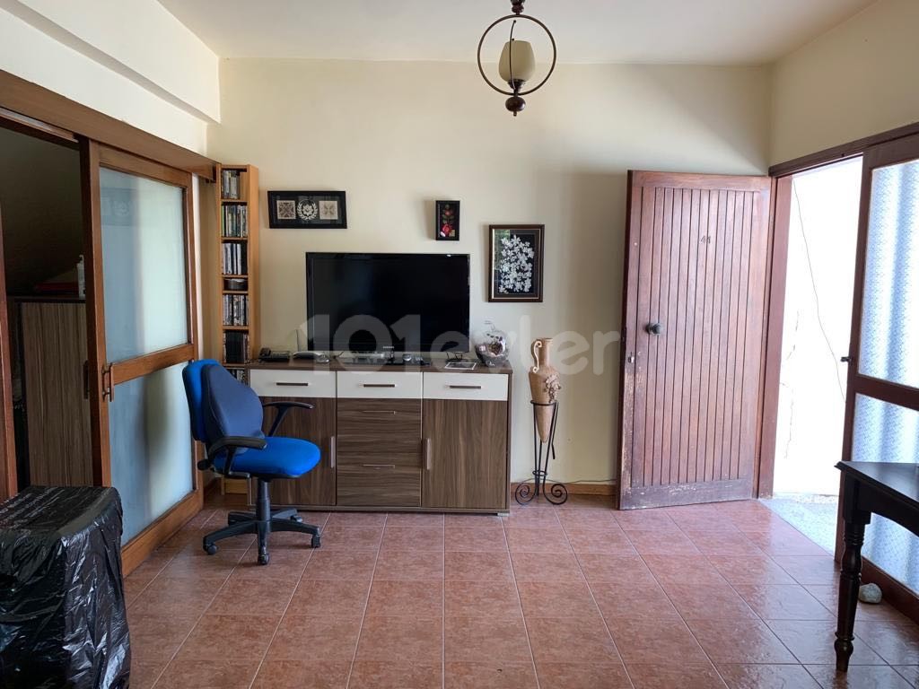 Detached house for sale in Taşkinköy ** 