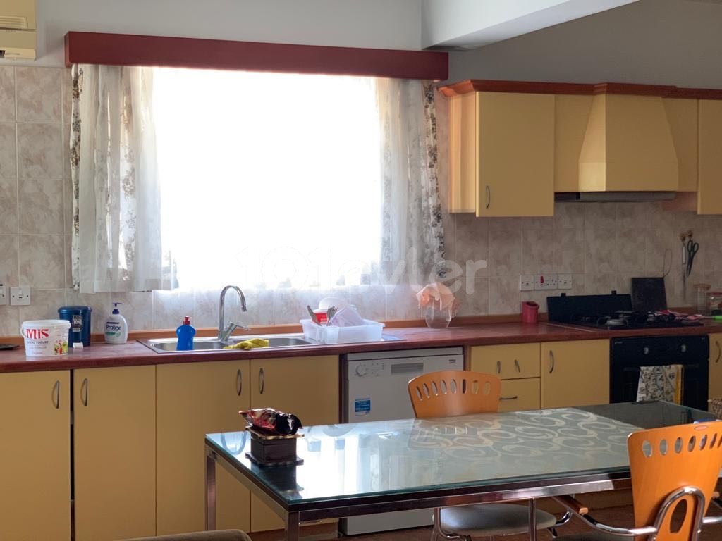 Detached house for sale in Taşkinköy ** 