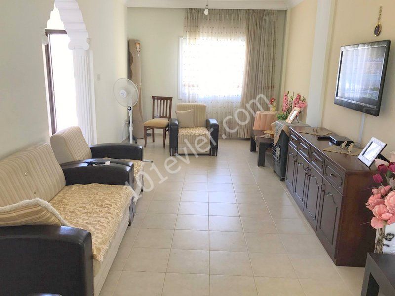 Detached House To Rent in Hamitköy, Nicosia