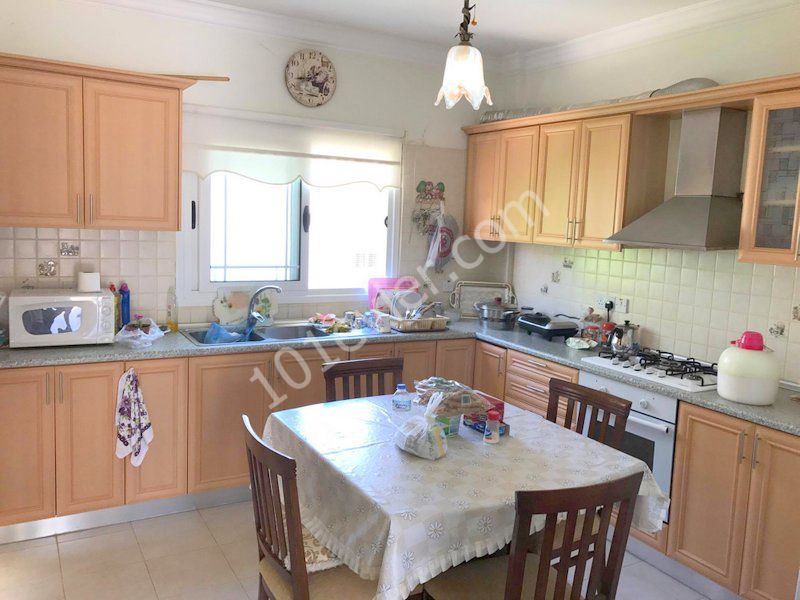 Detached House To Rent in Hamitköy, Nicosia