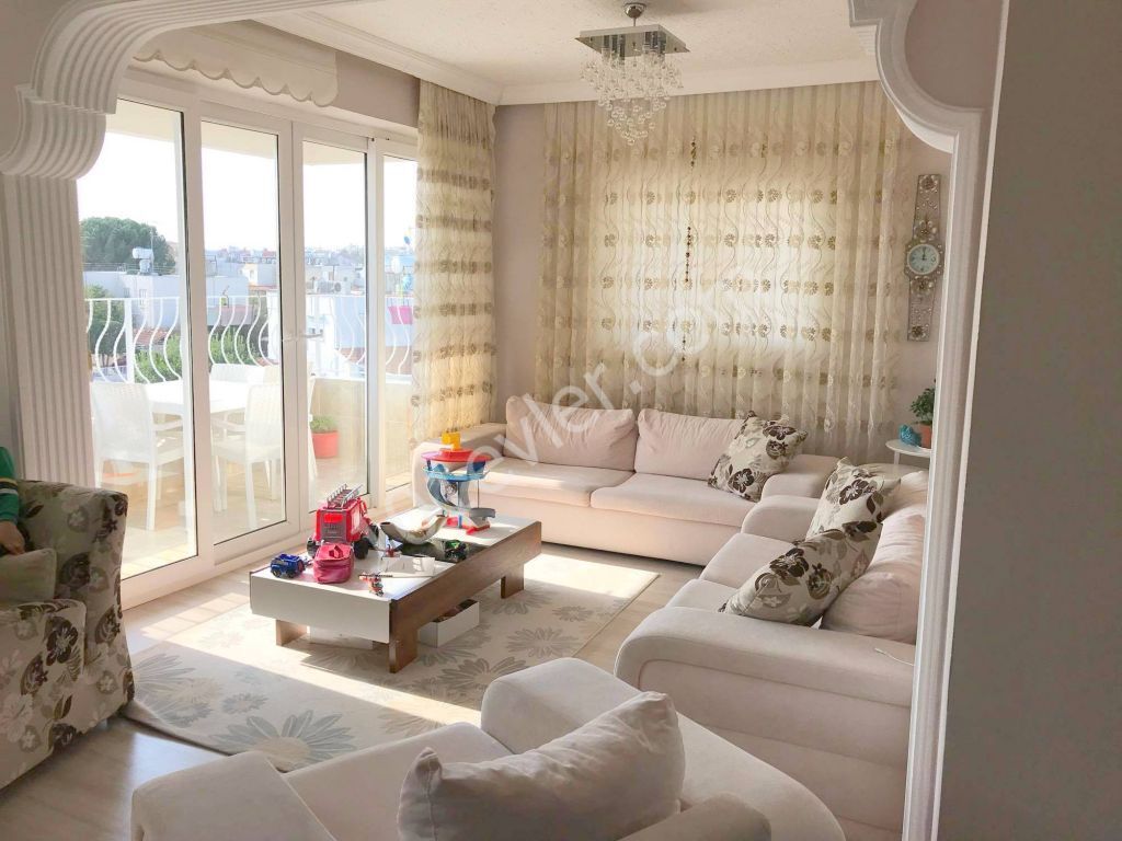 ORTAKÖYDE SATILIK DAİRE 