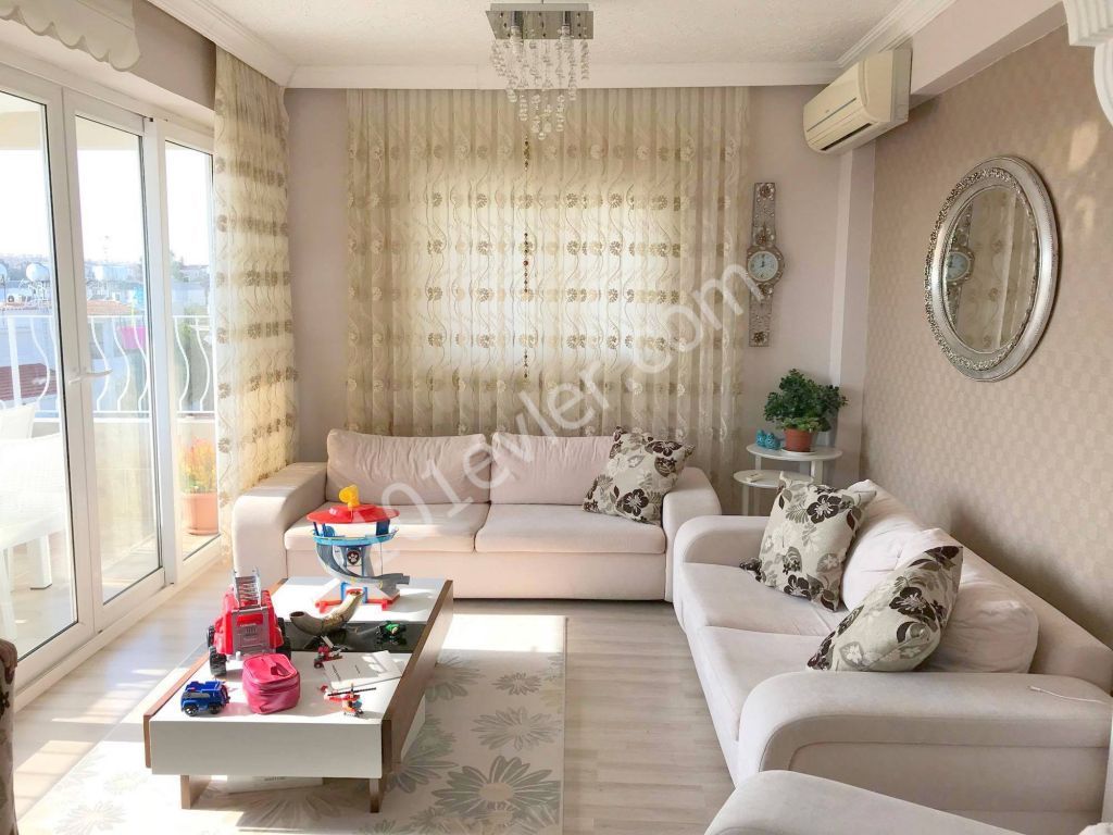 ORTAKÖYDE SATILIK DAİRE 