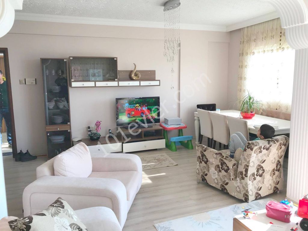 ORTAKÖYDE SATILIK DAİRE 