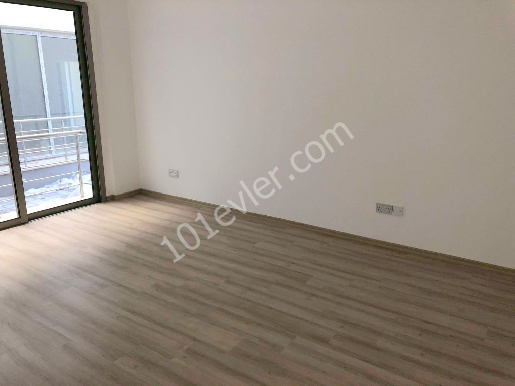 DUMLUPINARDA SATILIK ZEMİN KAT DAİRE 