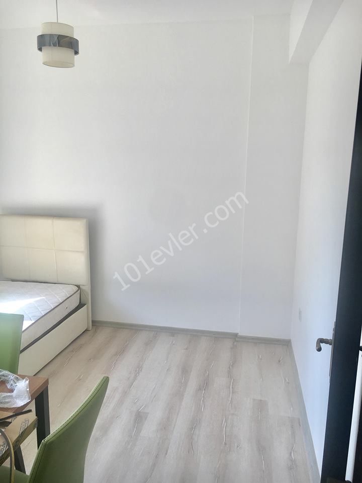 MAĞUSA ŞEHİR MERKEZİNDE SATILIK 2+1 DAİRE 