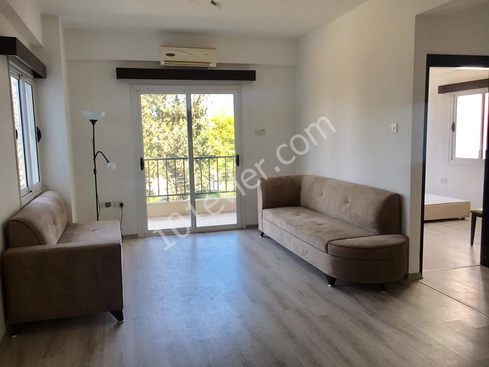 2+1 WOHNUNG ZUM VERKAUF IM STADTZENTRUM VON FAMAGUSTA ** 