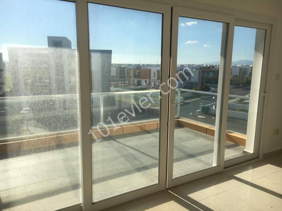 SAKLIKENT SİTESİNDE SATILIK 3+1 SIFIR LÜKS DAİRE 