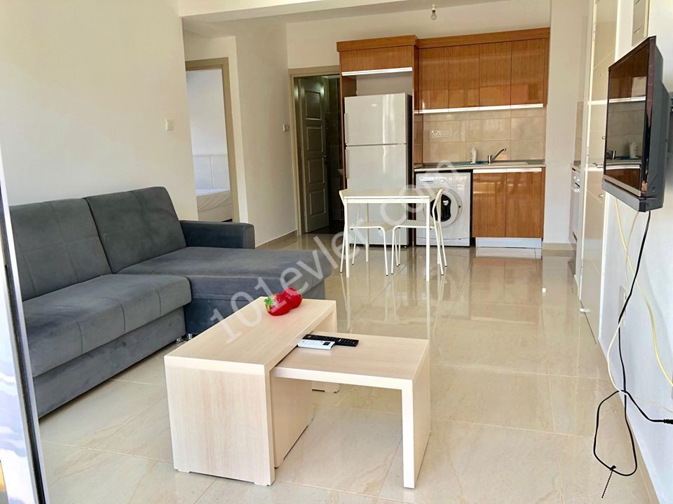 MAĞUSA MERKEZDE SATILIK 2+1 FULL EŞYALI YENİ LÜKS DAİRE 