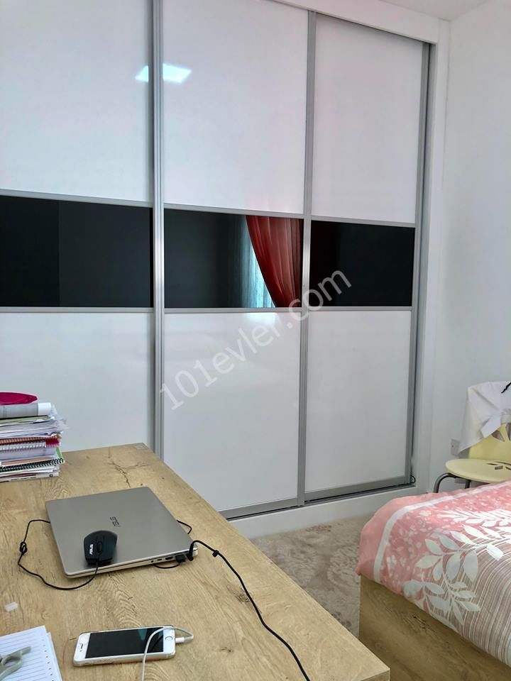 YENİBOĞAZİÇİNDE SATILIK FULL EŞYALI 2+1 LÜKS DAİRE 