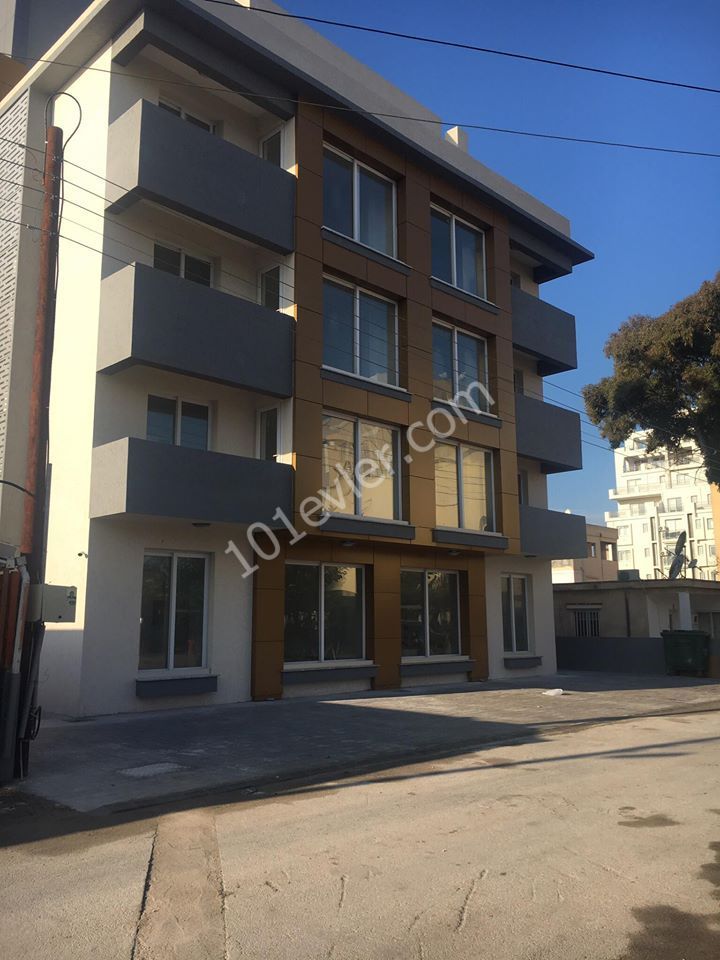 2 + 1 LUXUSWOHNUNG ZUM VERKAUF IN FAMAGUSTA SAKARYA ** 