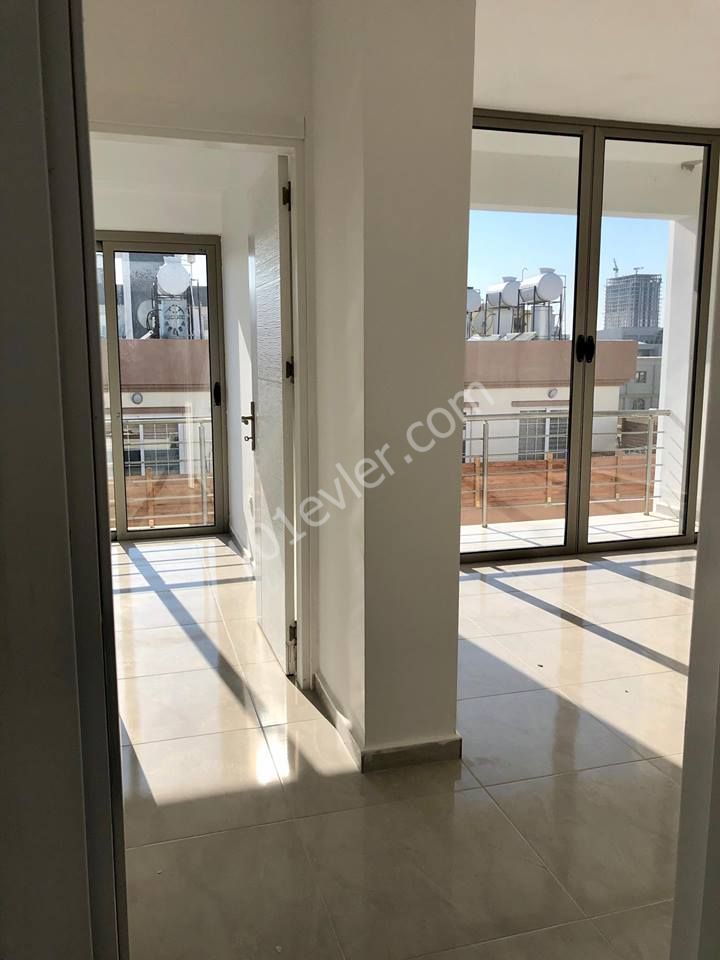 MAĞUSA MERKEZDE SATILIK 2+1 SIFIR LÜKS DAİRE  