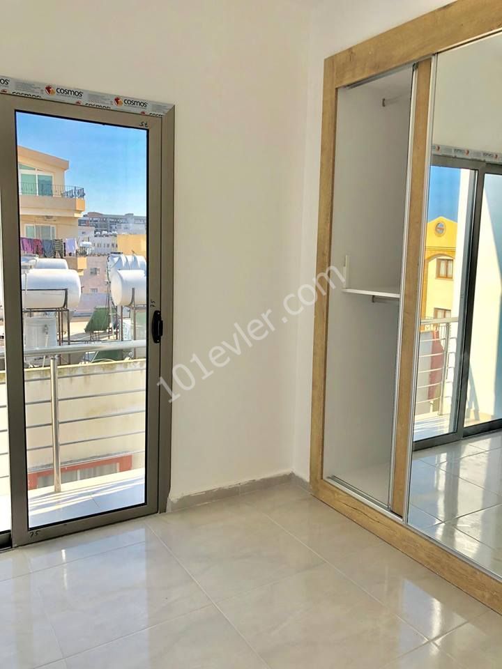 MAĞUSA MERKEZDE SATILIK 2+1 SIFIR LÜKS DAİRE  