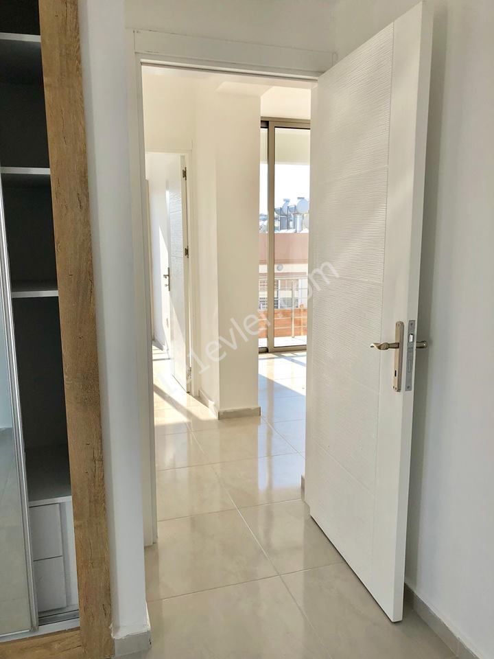 MAĞUSA MERKEZDE SATILIK 2+1 SIFIR LÜKS DAİRE  