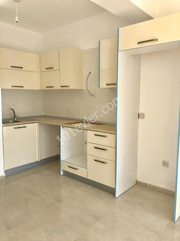 2+1 NULL LUXUS-WOHNUNG ZUM VERKAUF IM ZENTRUM VON FAMAGUSTA ** 