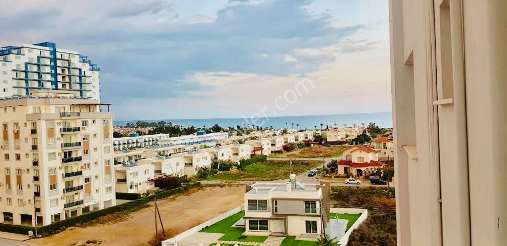 İSKELE LONG BEACH'TE SATILIK 1+1 FULL EŞYALI LÜKS DAİRE 