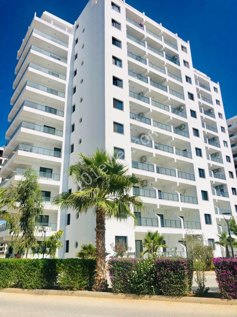 İSKELE LONG BEACH'TE DENİZ MANZARALI SATILIK 1+1 LÜKS DAİRE 