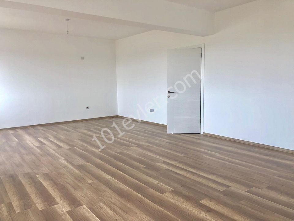 2+1 NULL WOHNUNG ZUM VERKAUF MIT MEERBLICK IN MARASH ** 