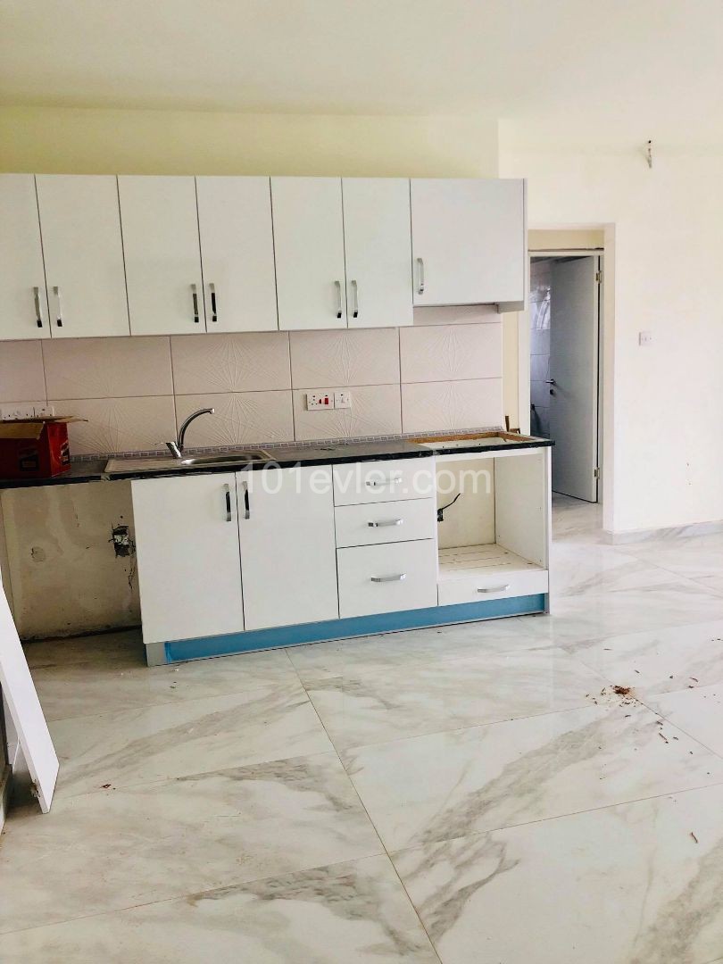 MAĞUSA'DA SATILIK 2+1 SIFIR DAİRE 