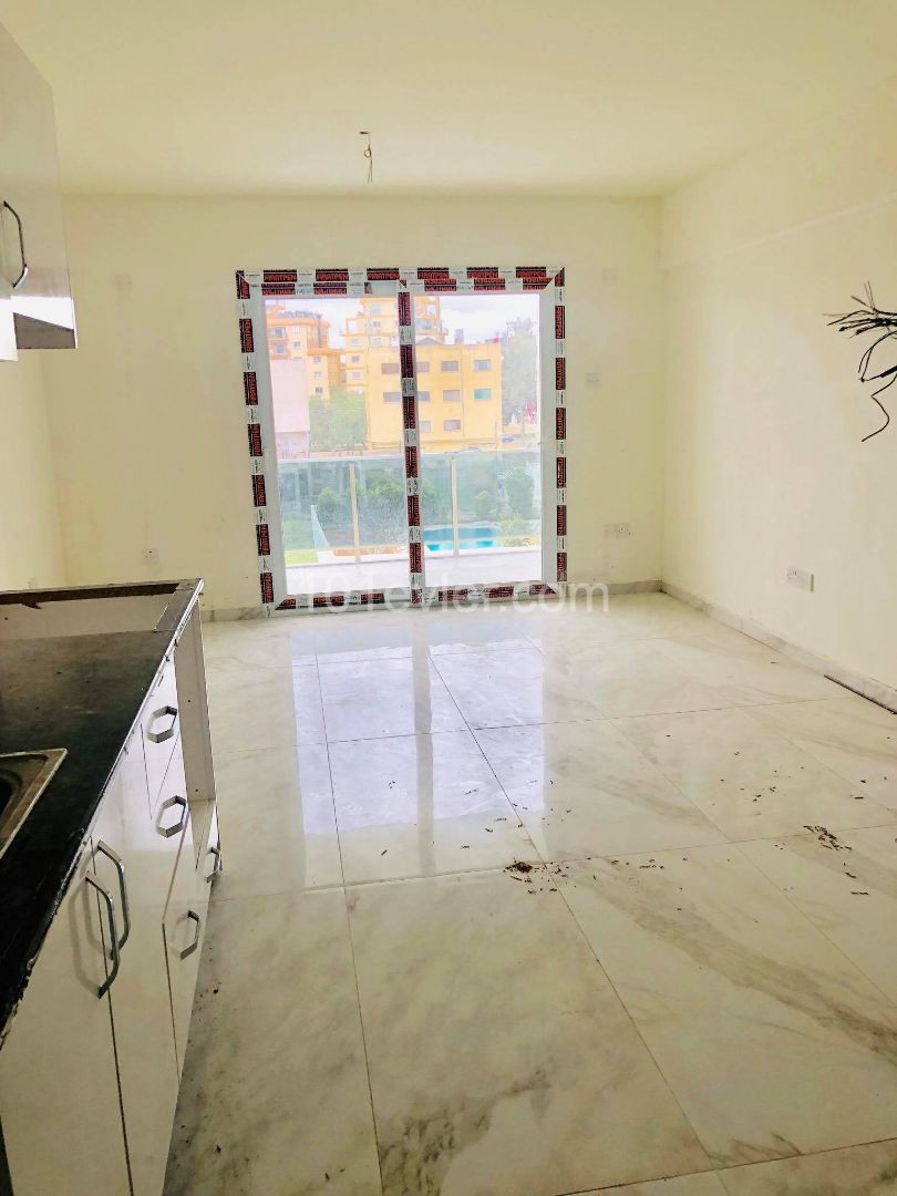 MAĞUSA'DA SATILIK 2+1 SIFIR DAİRE 