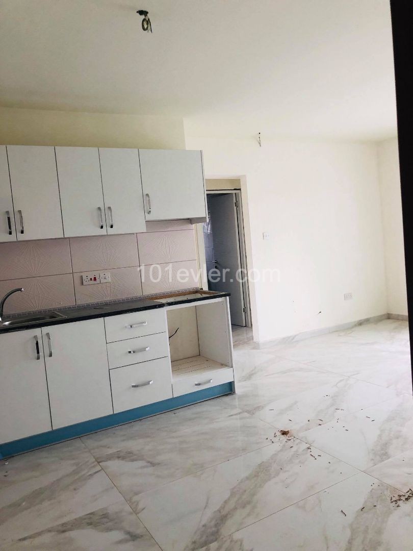 MAĞUSA'DA SATILIK 2+1 SIFIR DAİRE 