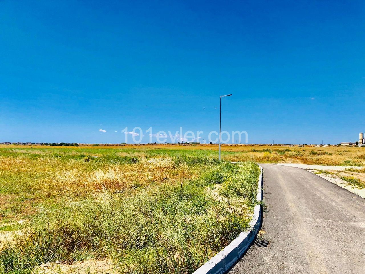 LANDS FOR SALE IN MUTLUYAKA SUITABLE FOR VILLA CONSTRUCTION ** 